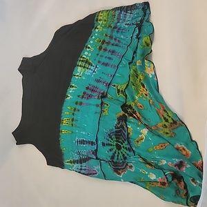 Short-long tie-dye multicolored top. Size M